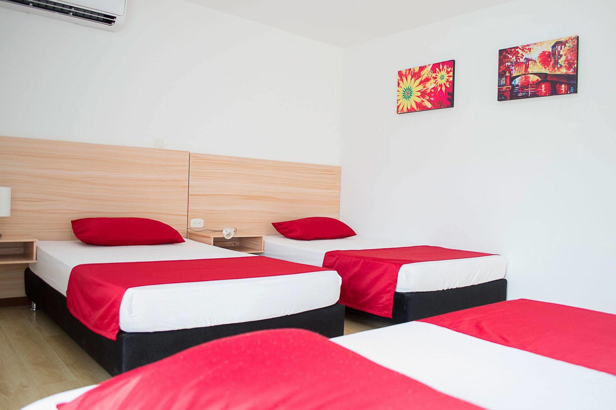 Hotel Berdez Неива Екстериор снимка